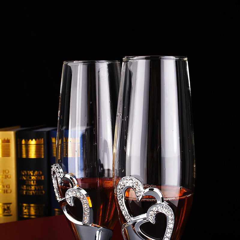 Heart-shaped champagne glass set